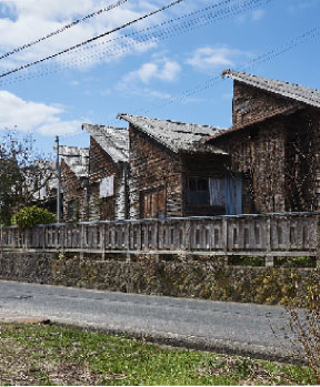 網野弥栄の機屋の町並み