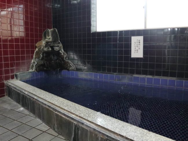 内湯（温泉は24時間入浴可能）